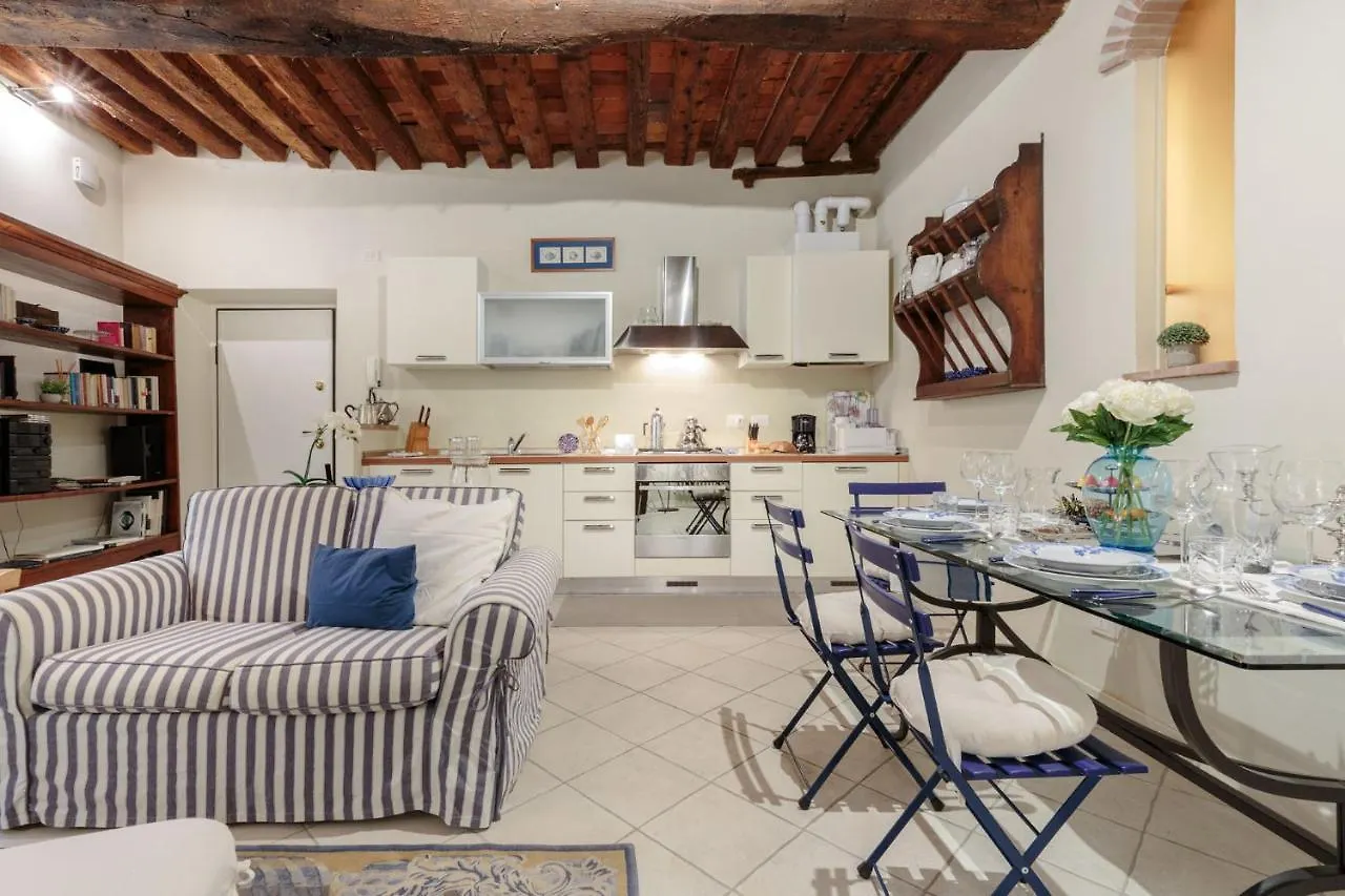 1400'S Apartment, Stylish Smart Ground Floor Apartment Inside Lucca
