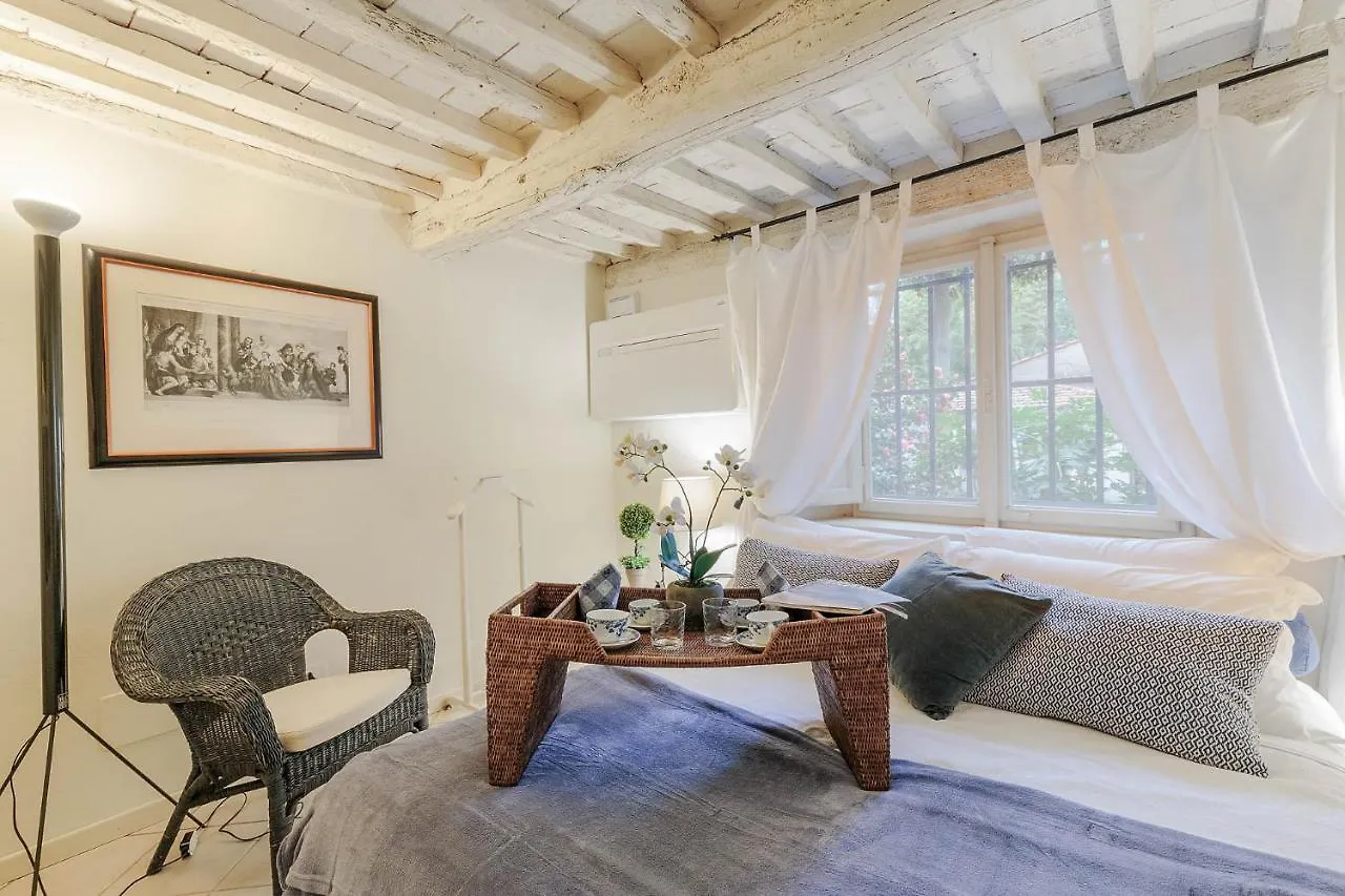 1400'S Apartment, Stylish Smart Ground Floor Apartment Inside Lucca