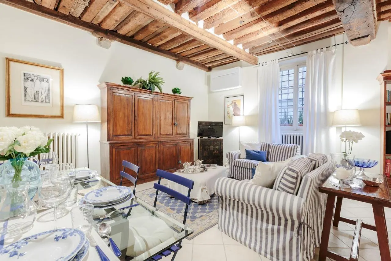 1400'S Apartment, Stylish Smart Ground Floor Apartment Inside Lucca