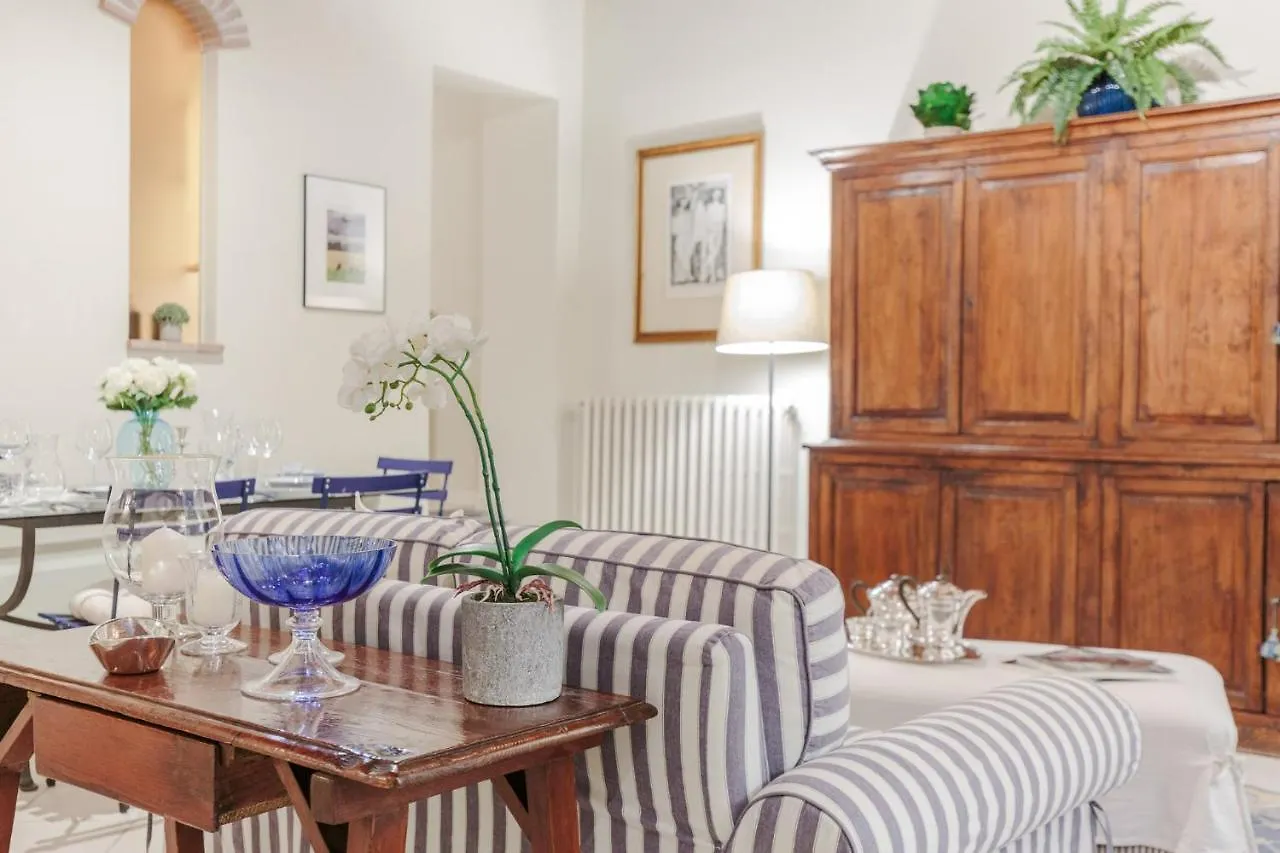 1400'S Apartment, Stylish Smart Ground Floor Apartment Inside Lucca